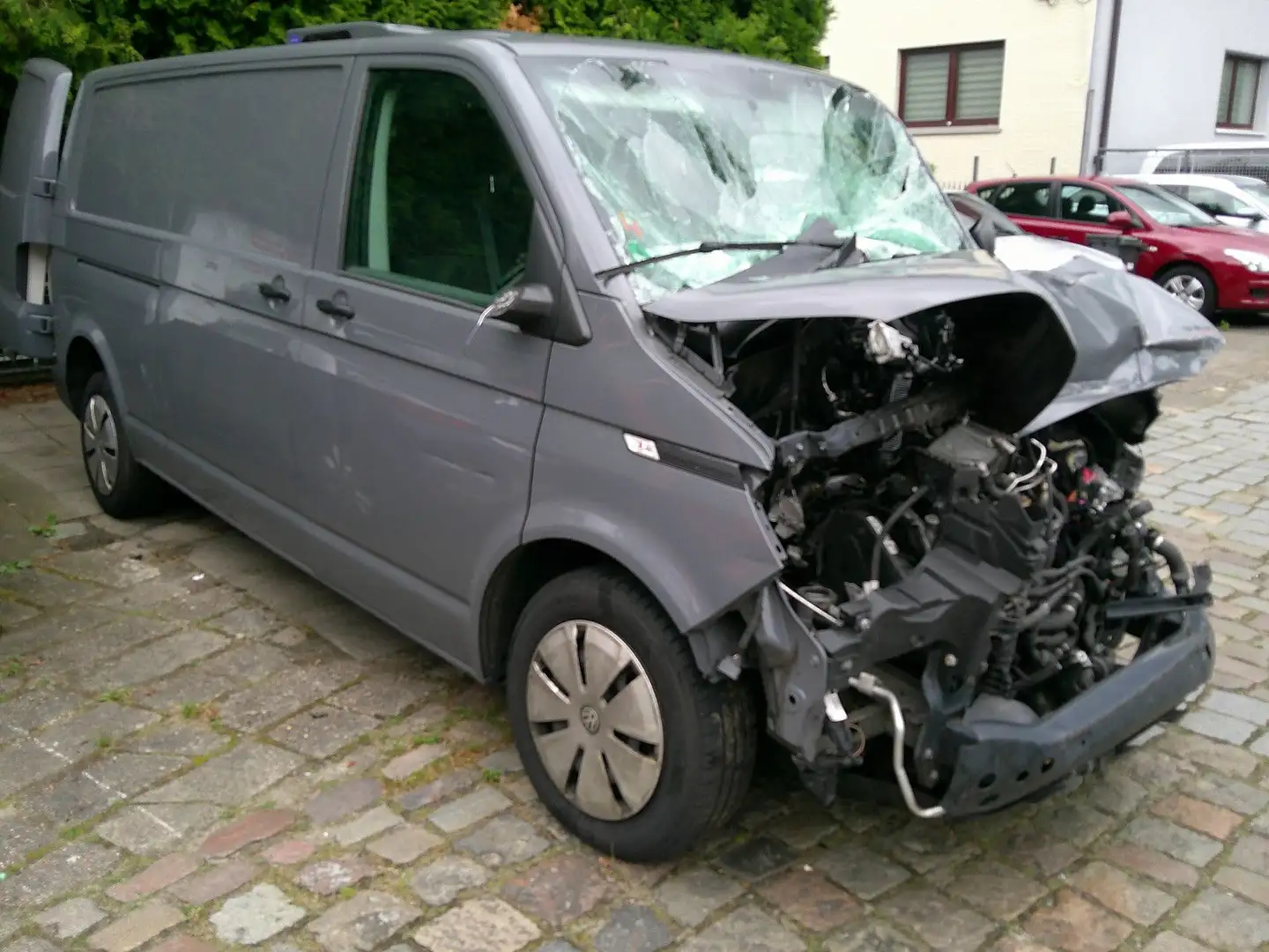 Volkswagen T6.1 Kühlkastenwagen lang Grijs - 1