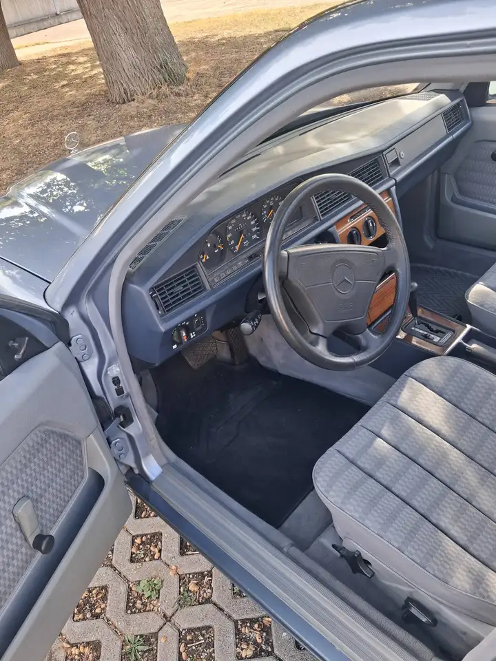 Mercedes-Benz 190, foto 3