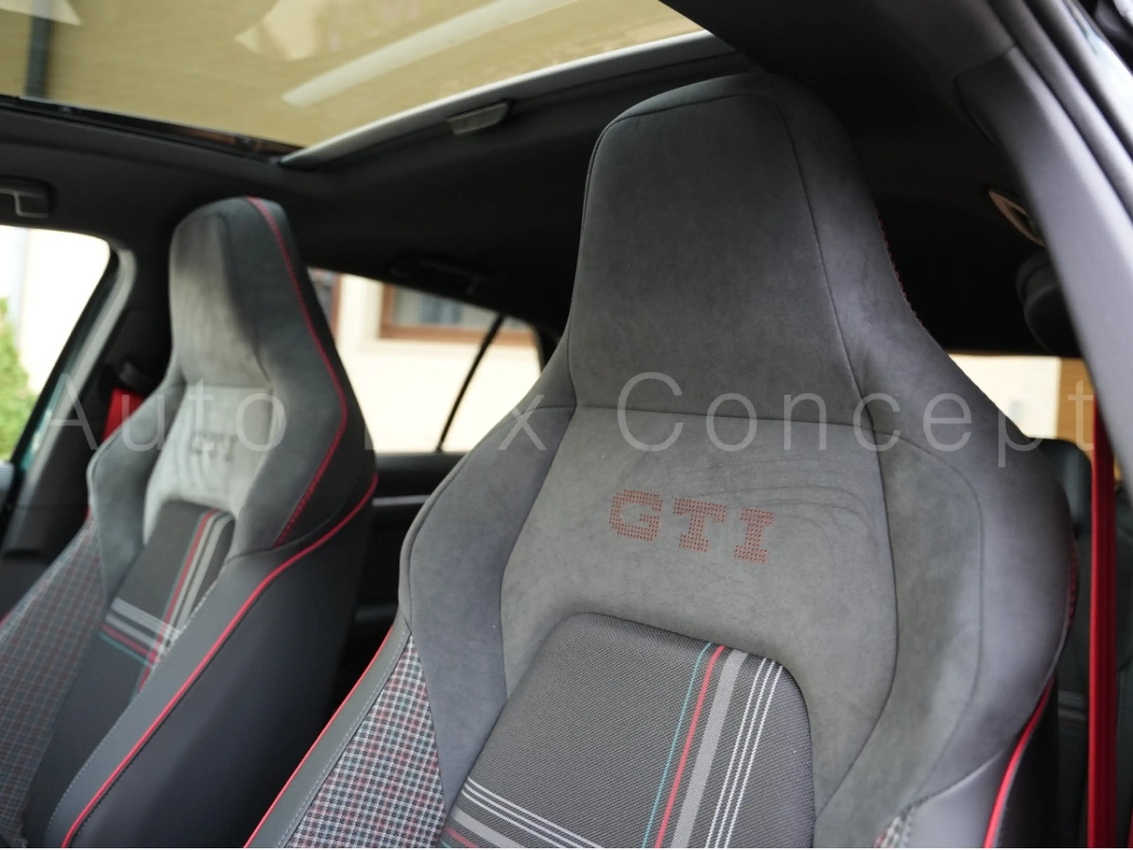 Volkswagen Golf GTI Edition 50 Performance-Paket/Pano/360/HUD/Harman — photo 8