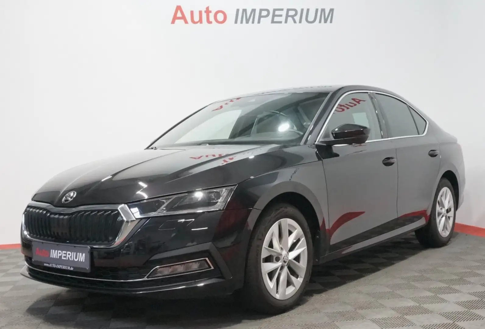 Skoda Octavia Lim. Style 2.0 TDI *Matrix*NAVI*KAMERA* Schwarz - 1