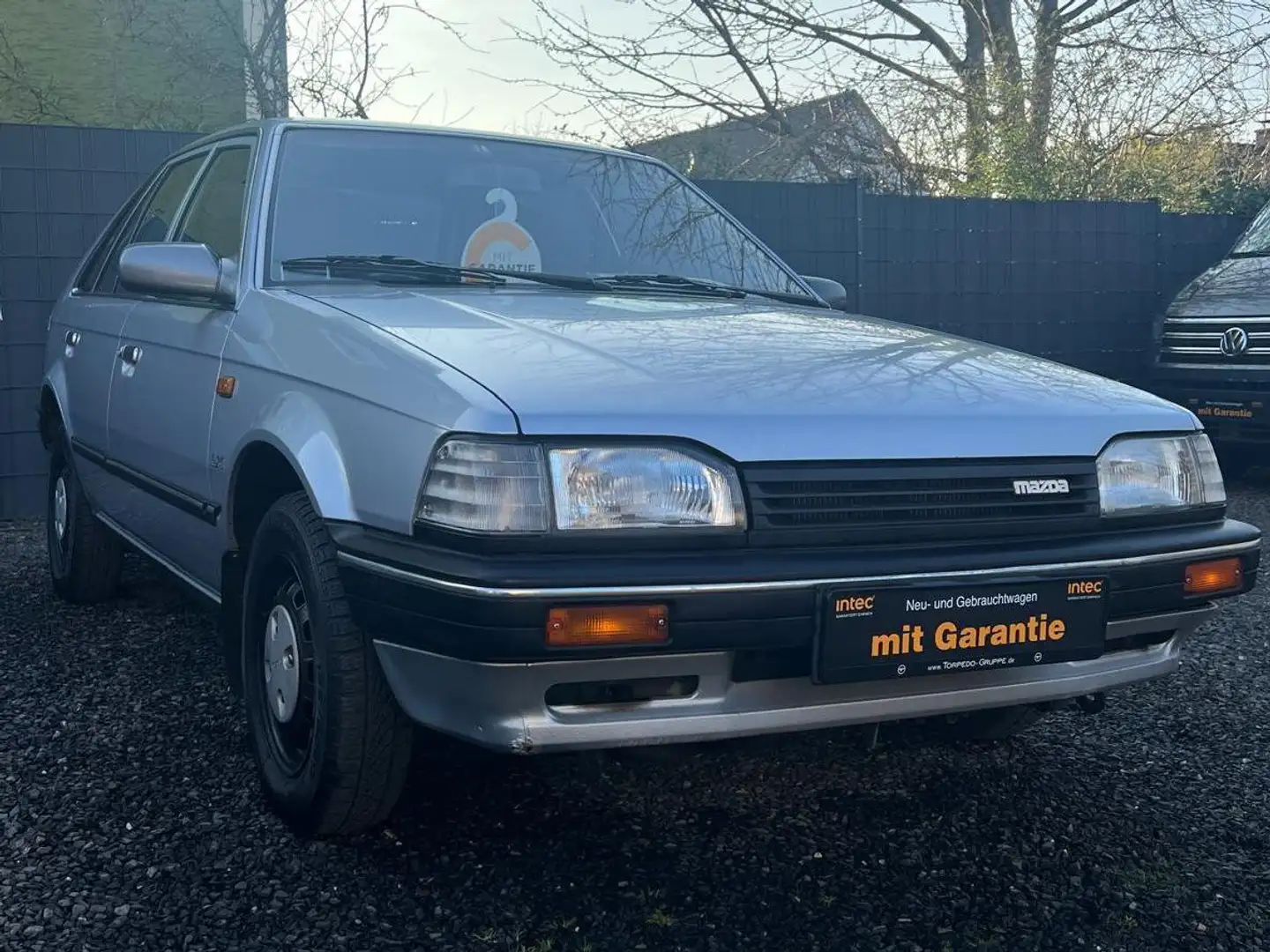 Mazda 323 1.4 LX✅OLDTIMER✅TÜV*03-27/TOP GEPFLEGT Silber - 1