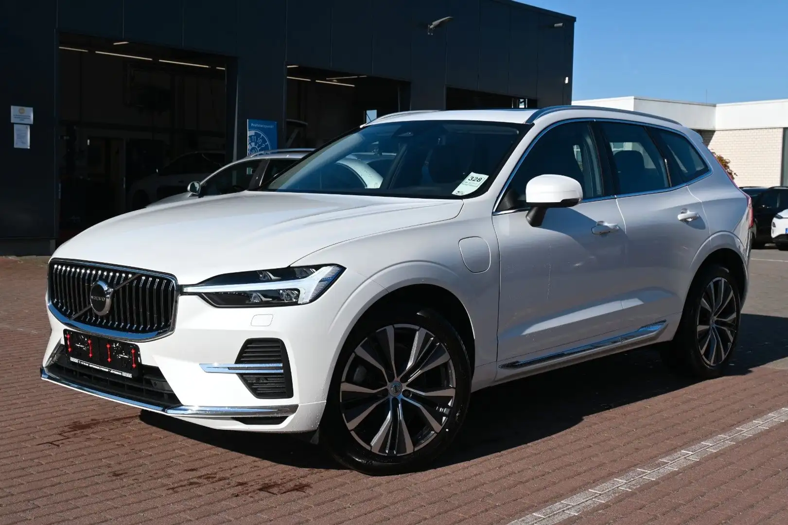 Volvo XC60 Inscription PHEV T8*Connect Edi*MAPS*LUFT Weiß - 1