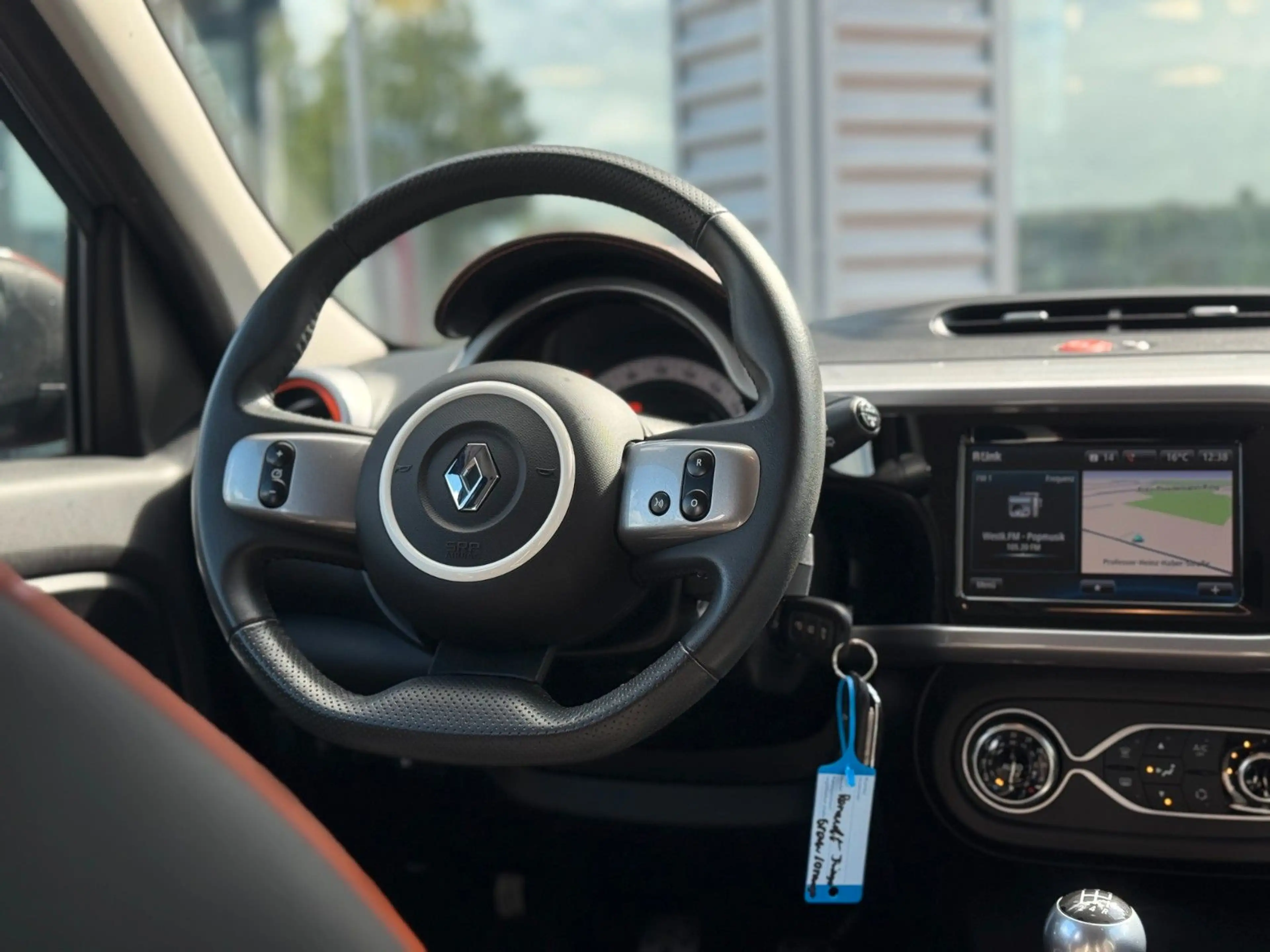 Renault Twingo GT Sport 109PS NAVI KAMERA S-HEFT 8xALU — photo 13