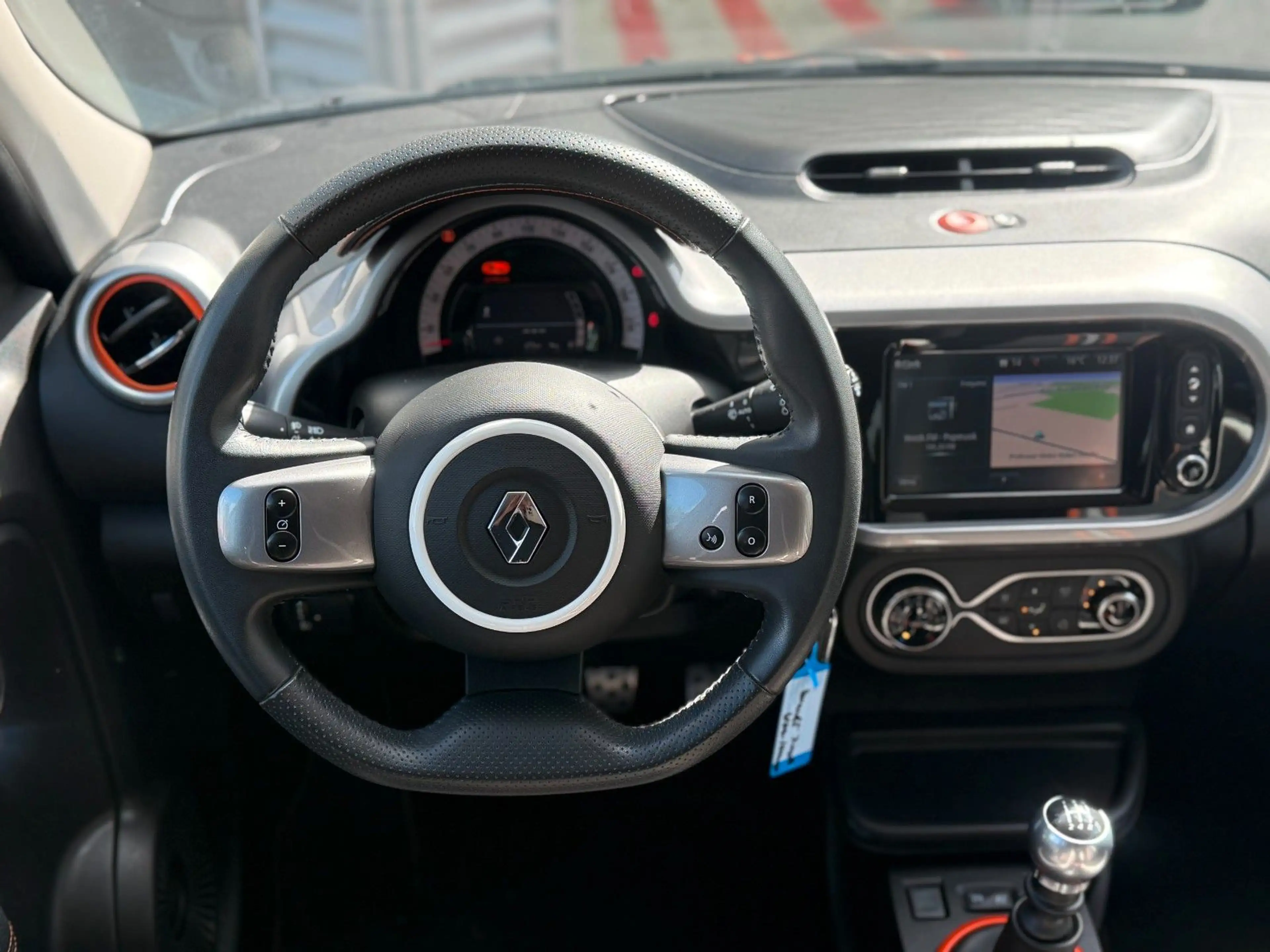 Renault Twingo GT Sport 109PS NAVI KAMERA S-HEFT 8xALU — photo 15