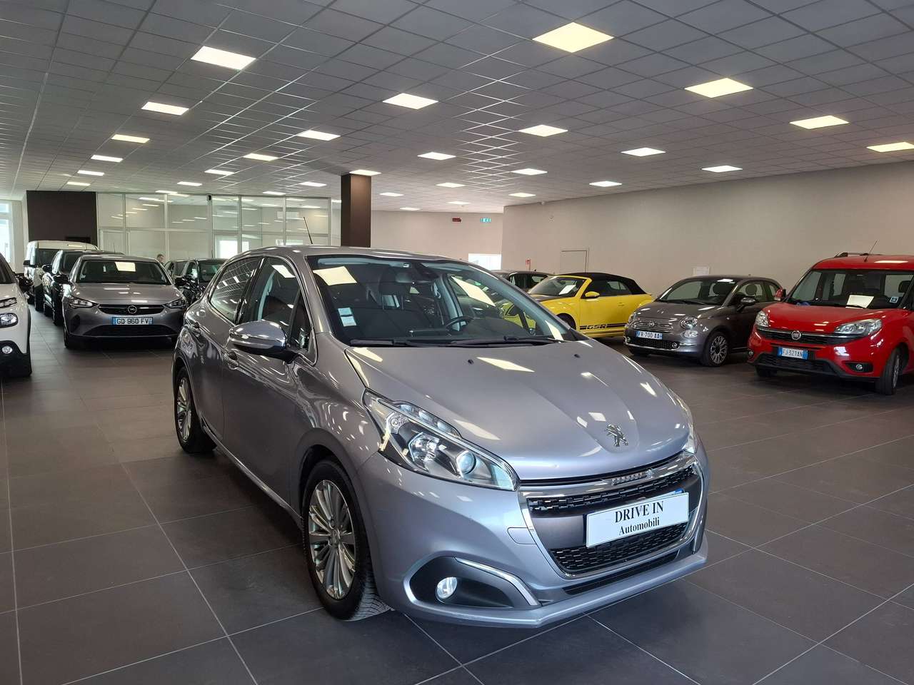 Peugeot 208 5p 1.2 puretech Allure 82cv