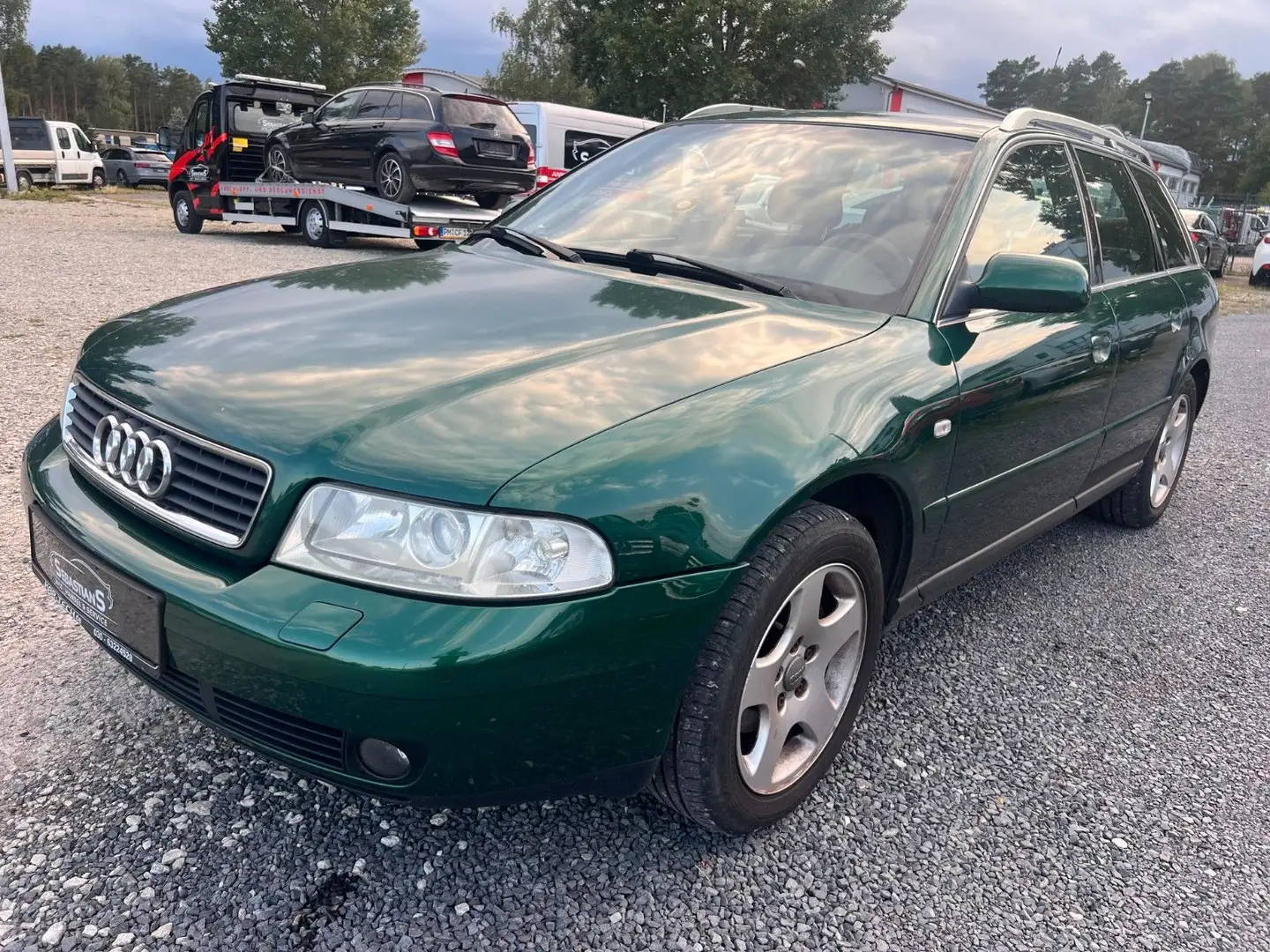 Audi A4 1.8 Avant Klimaauto. Xenon SHZ Tempomat Vert - 1