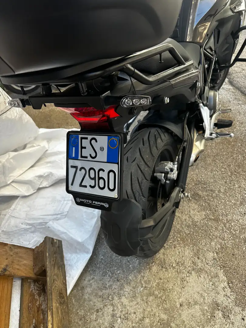 Benelli TRK 502 stradale Negru - 2