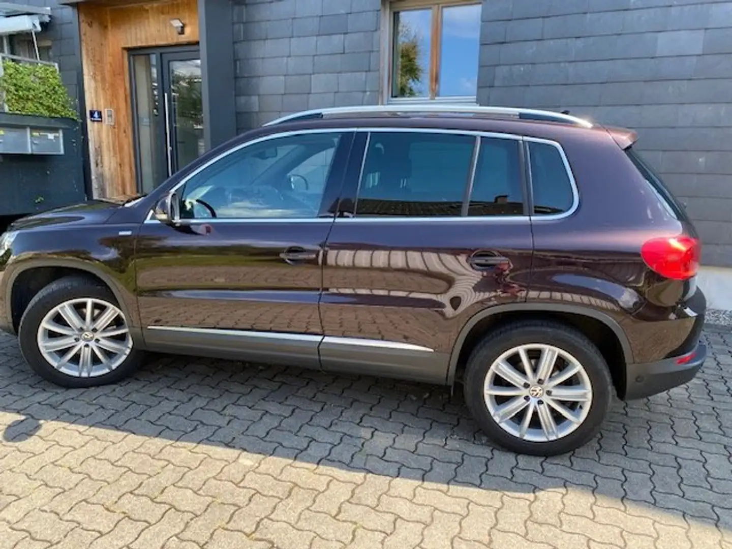 Volkswagen Tiguan 2,0 TDI BMT 4Motion 4Sports DSG Bronz - 1