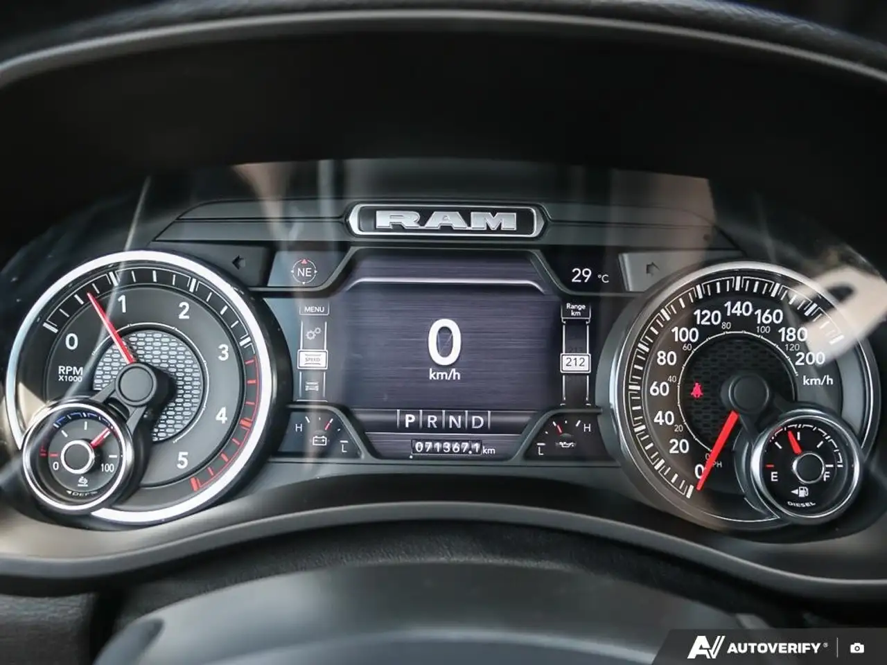 RAM 2500 снимка RAM 2500