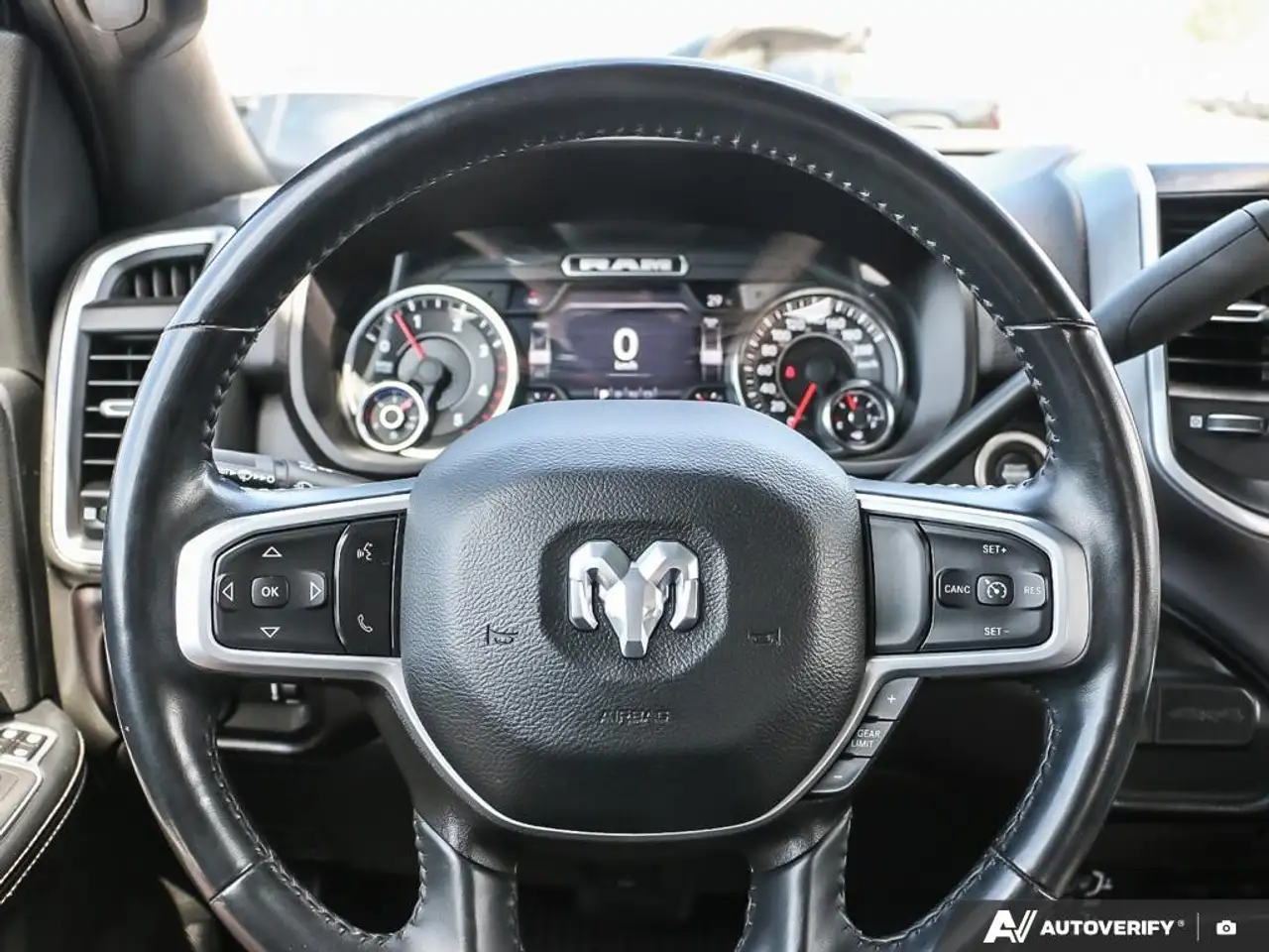 RAM 2500 снимка RAM 2500