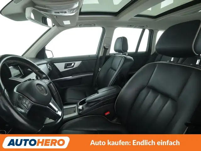 Mercedes-Benz GLK view 10