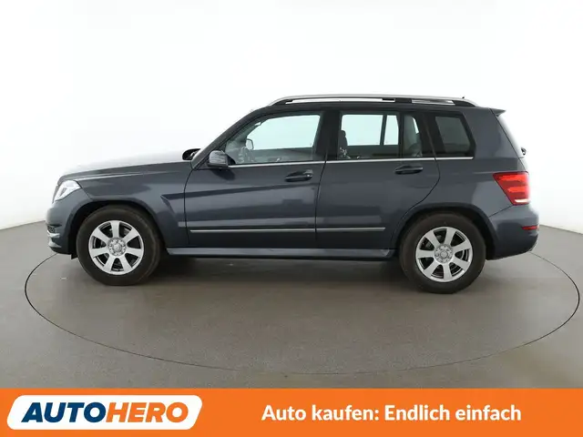 Mercedes-Benz GLK view 3