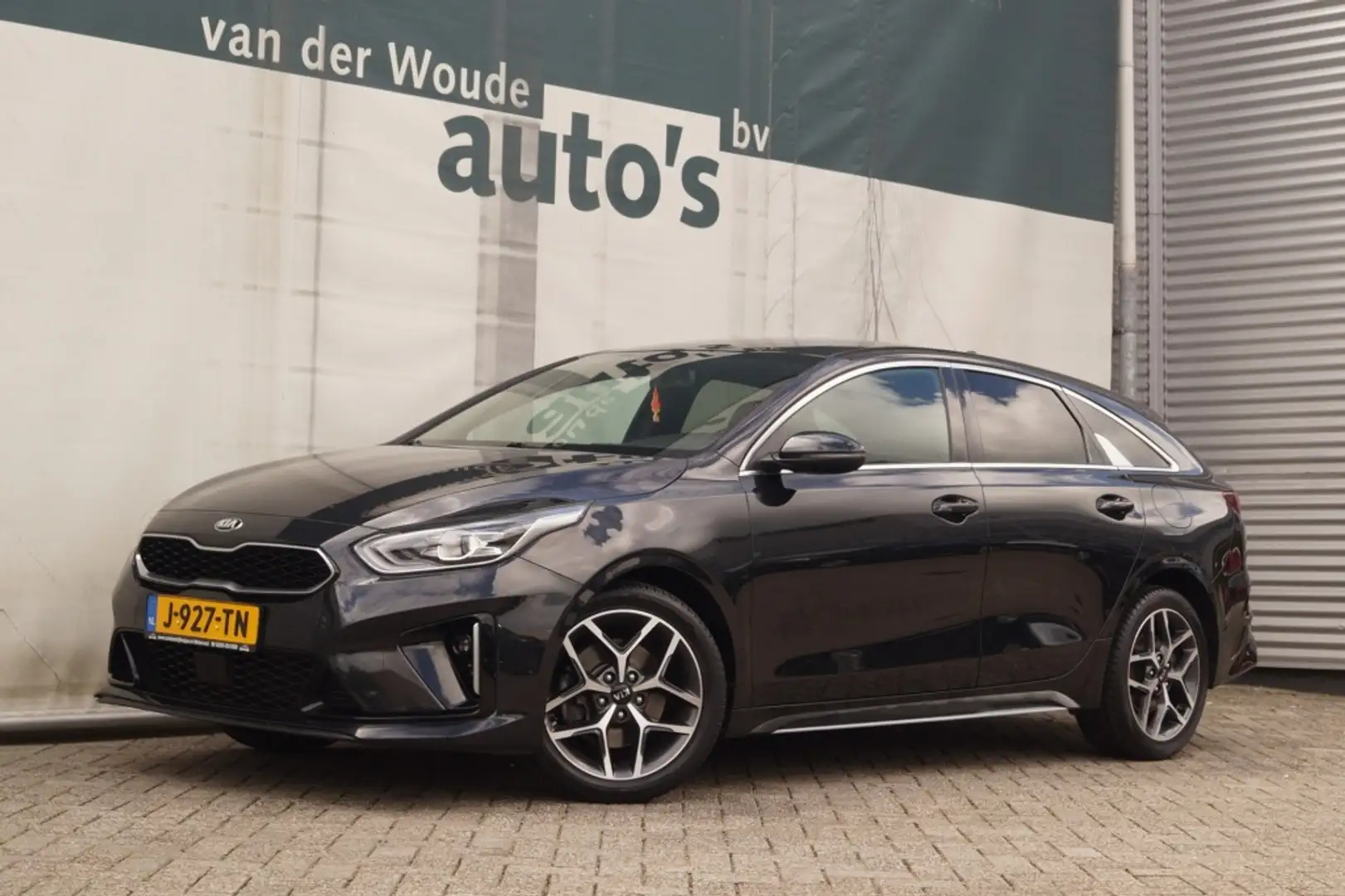 Kia ProCeed / pro_cee'd 1.0 T-GDI 120pk GT-Line -NAVI-ECC-PDC- Zwart - 2