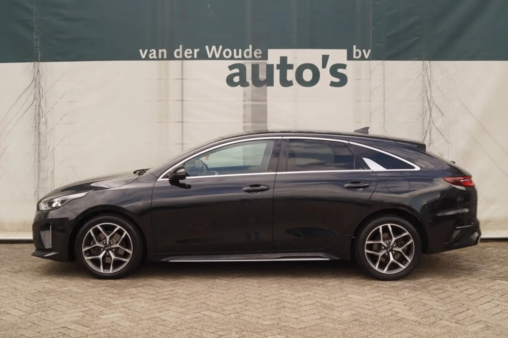 Kia ProCeed / pro_cee'd 1.0 T-GDI 120pk GT-Line -NAVI-ECC-PDC- Zwart - 1