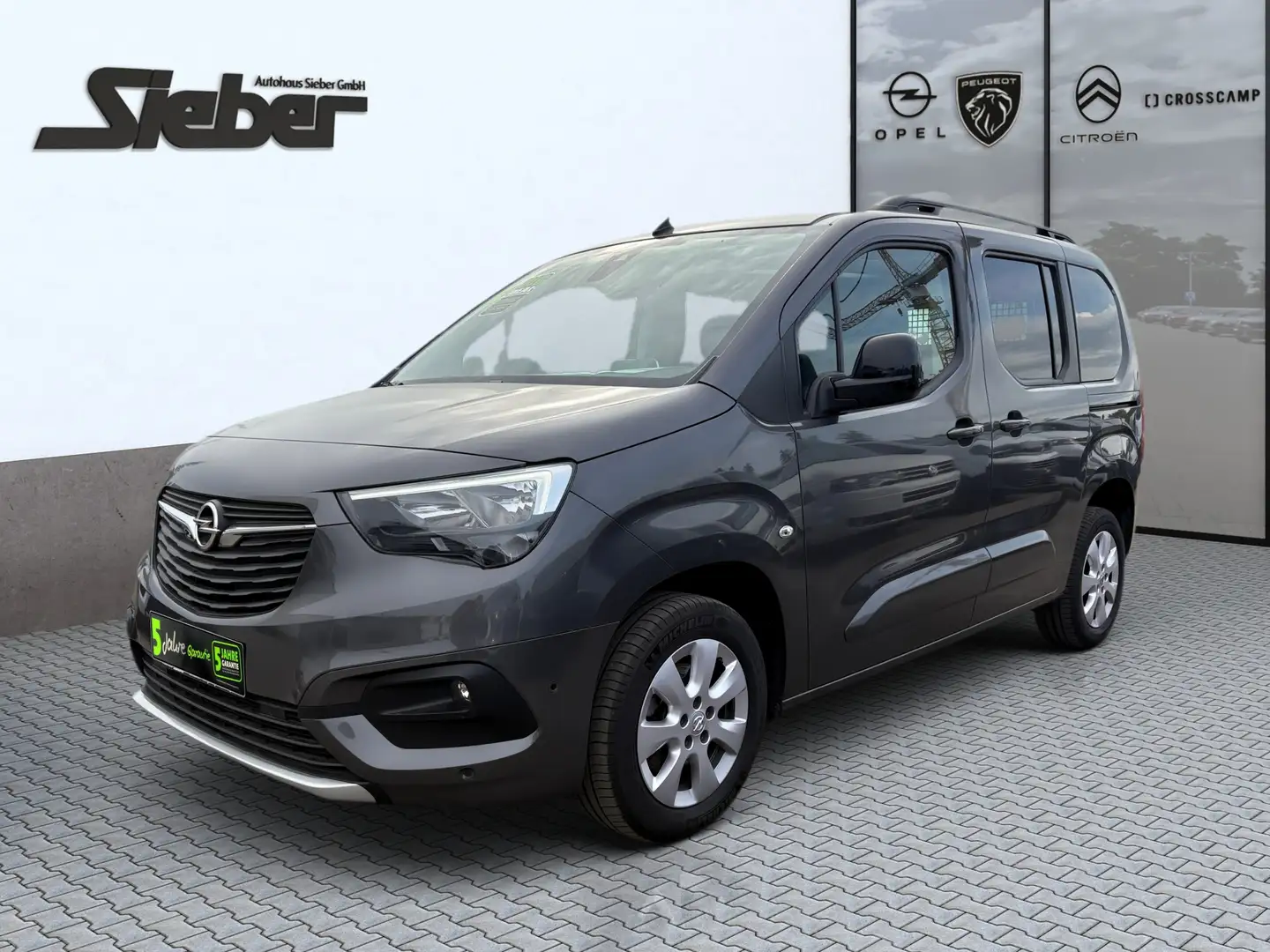 Opel Combo Life E 1.5 D Ultimate Navi Kamera PDC Šedá - 2