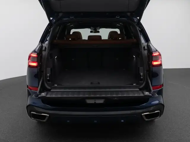 BMW X5 M view 13
