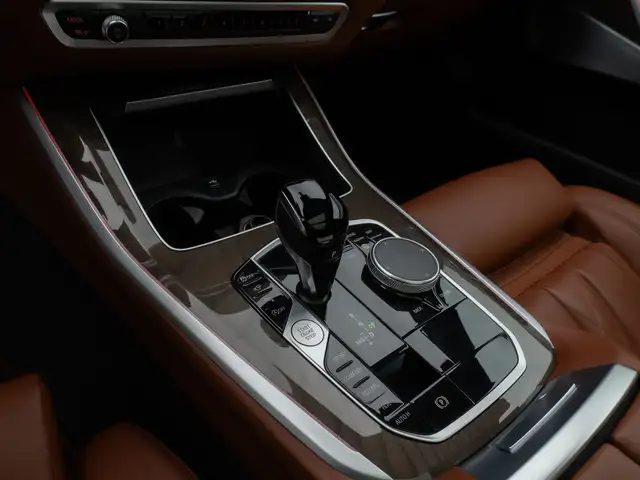 BMW X5 M view 22