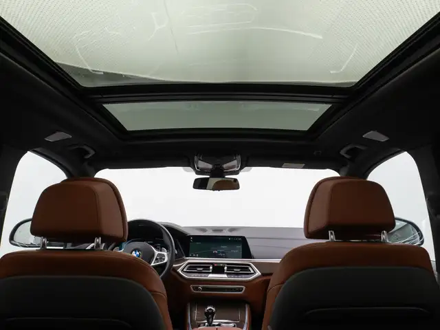 BMW X5 M view 30