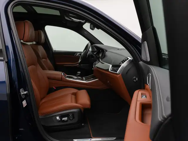BMW X5 M view 24