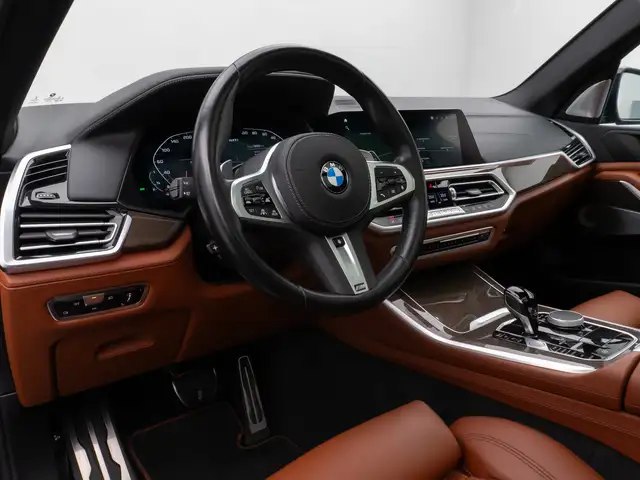 BMW X5 M view 20