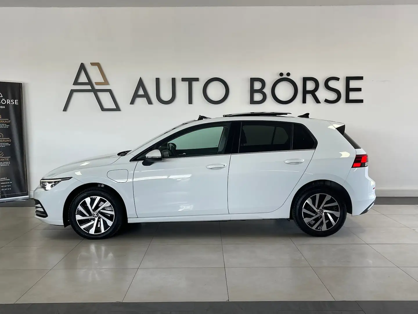 Volkswagen Golf VIII Lim. e-Hybrid*STYLE*PANO*ViCo*AHK*LED* Wit - 2