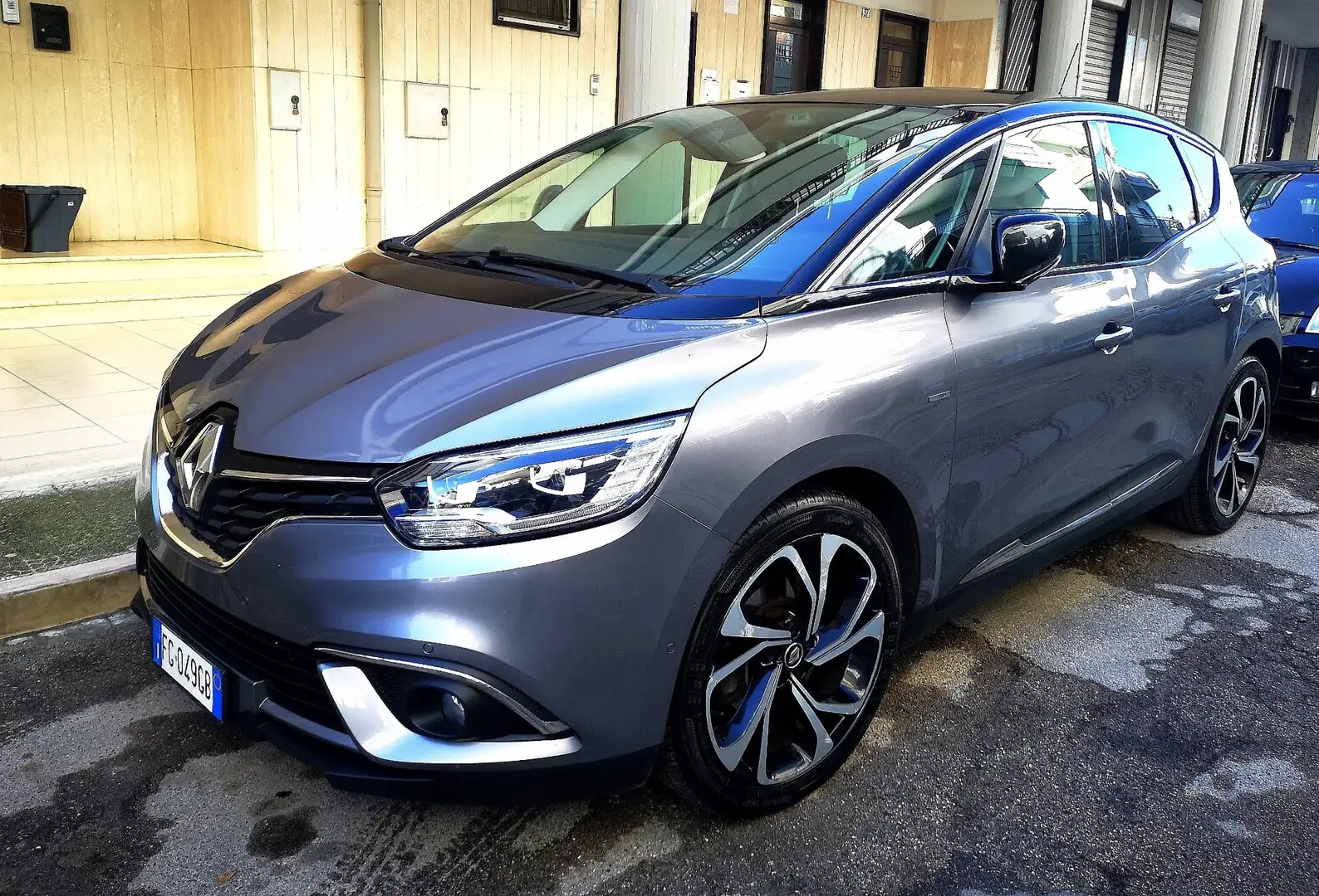 Renault Scenic 1.5 dci energy Bose 110cv edc - 1