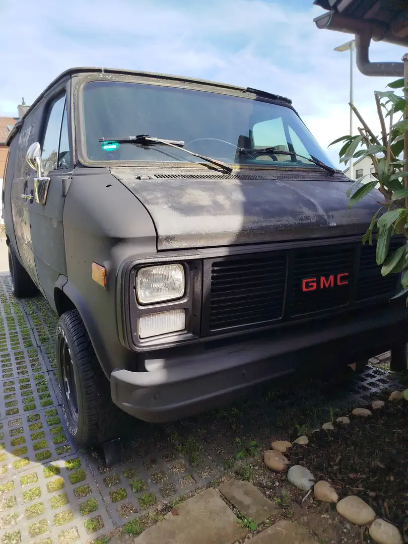 GMC Vandura - 1