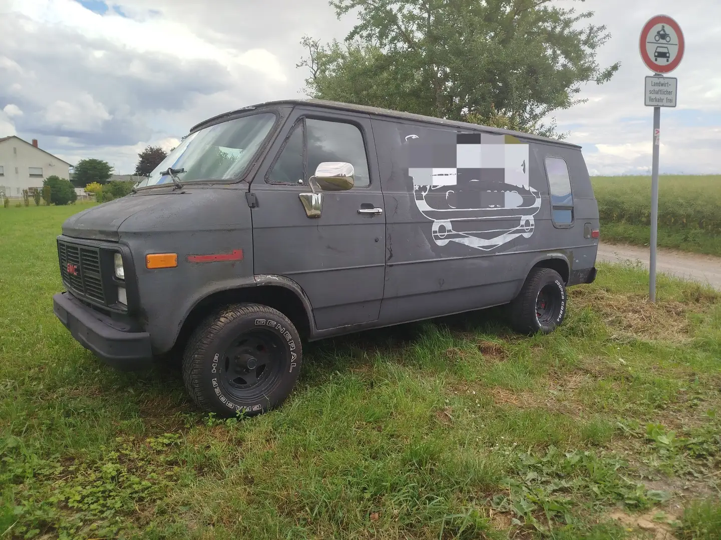 GMC Vandura - 1