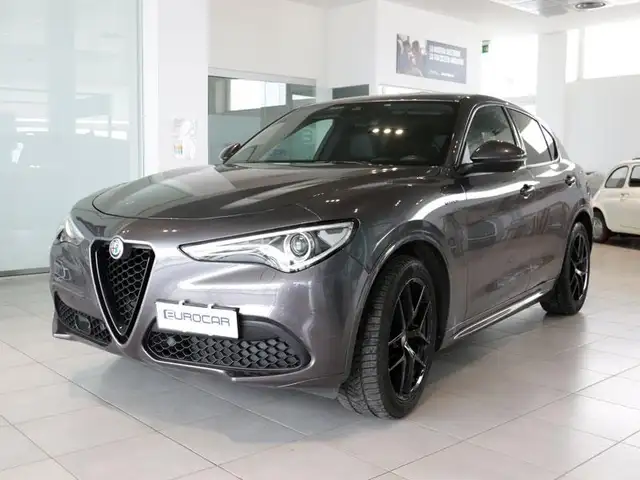 Alfa Romeo Stelvio Veloce Q4 2.2 Turbo Diesel 210cv 36 mesi di garanzia