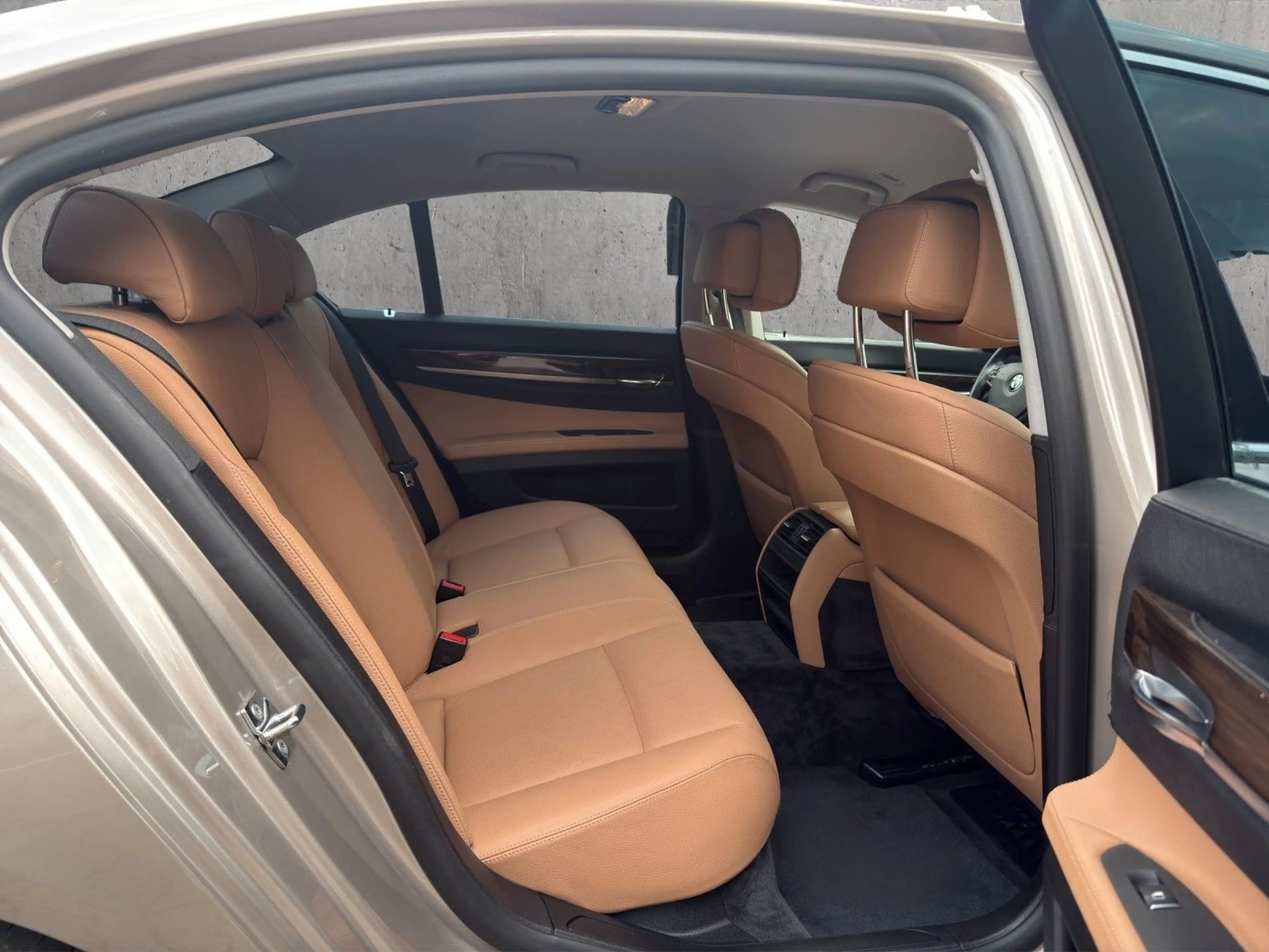 BMW 730 °D°RENTNERHAND°XENON°VOLLEDER°NAV°SHZ°TEMPOMT — photo 13