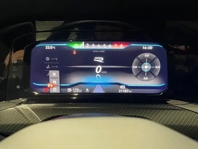 Volkswagen Golf view 2
