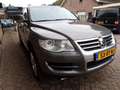 Volkswagen Touareg 4.2 V8 FSI Automaat / leder / Navi / Schuifdak / S Gris - thumbnail 7