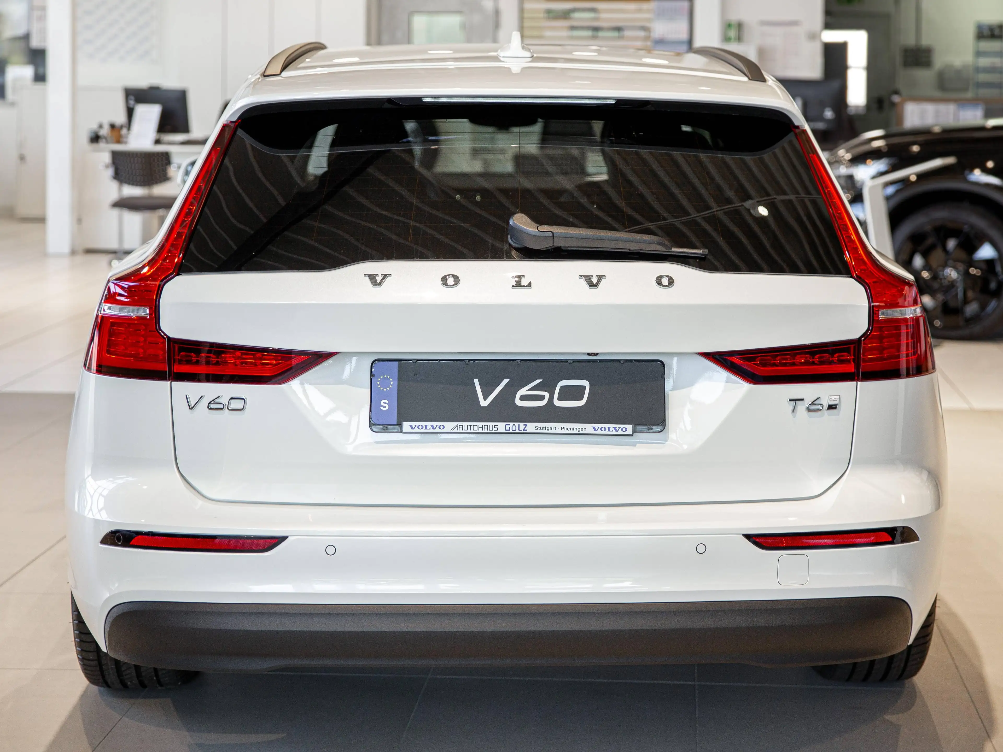 Volvo V60 T6 Core Recharge AWD Standheizung*inkl. Winterkompletträder*ACC*Sitzheizung vo.+hi. — photo 5