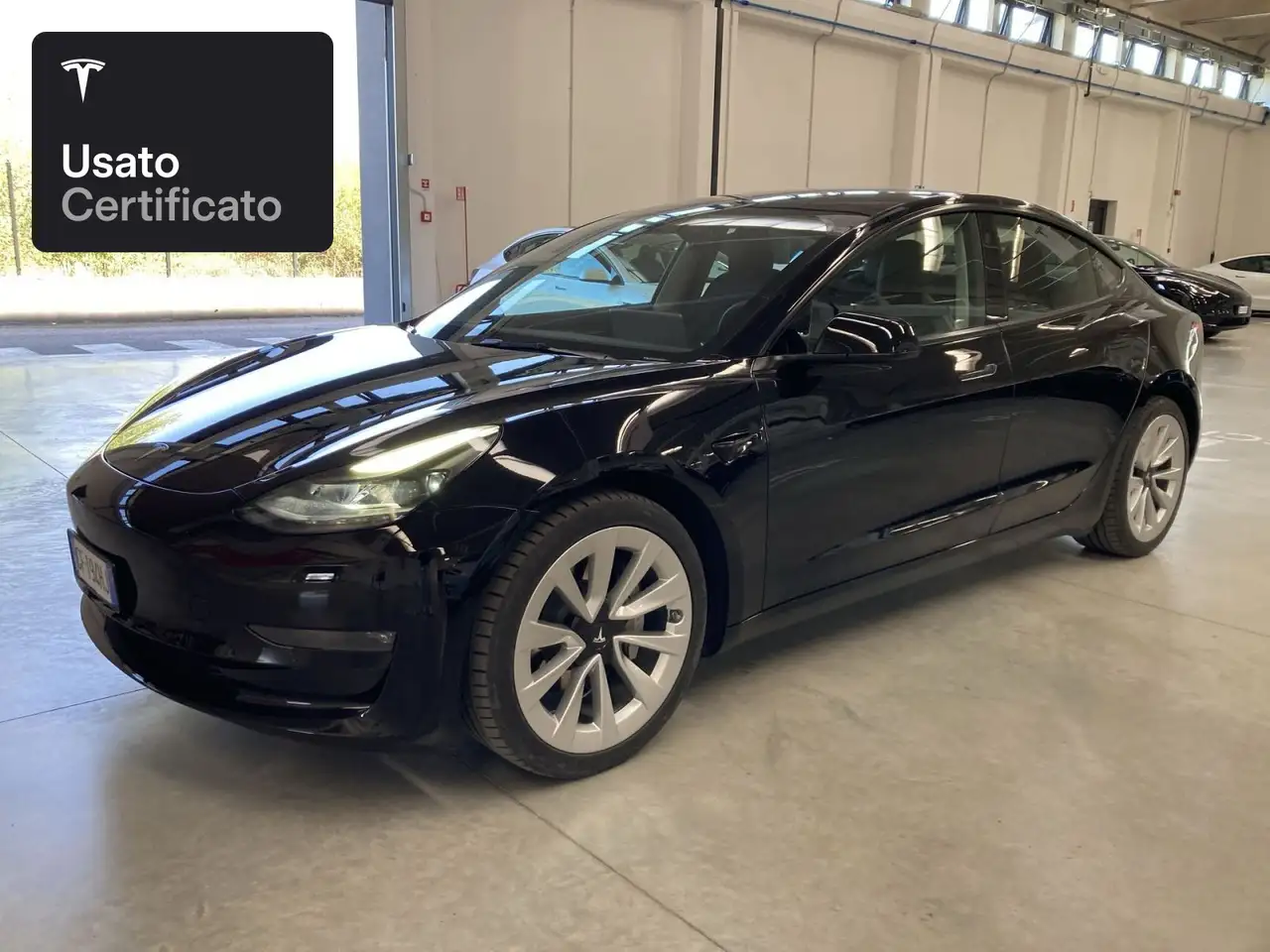 2021 Tesla Model 3 Long Range AWD, photograph 4