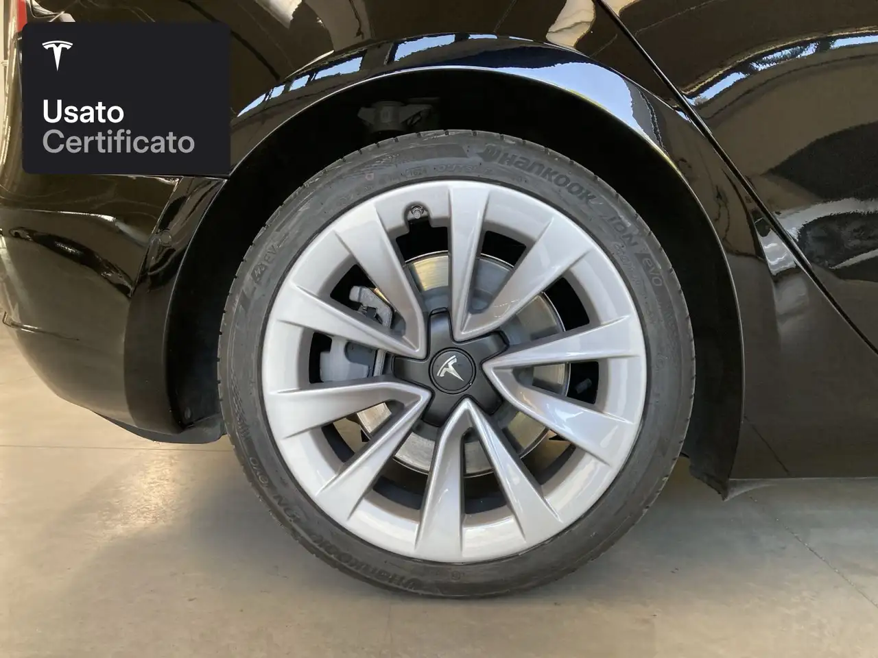 2021 Tesla Model 3 Long Range AWD, photograph 10