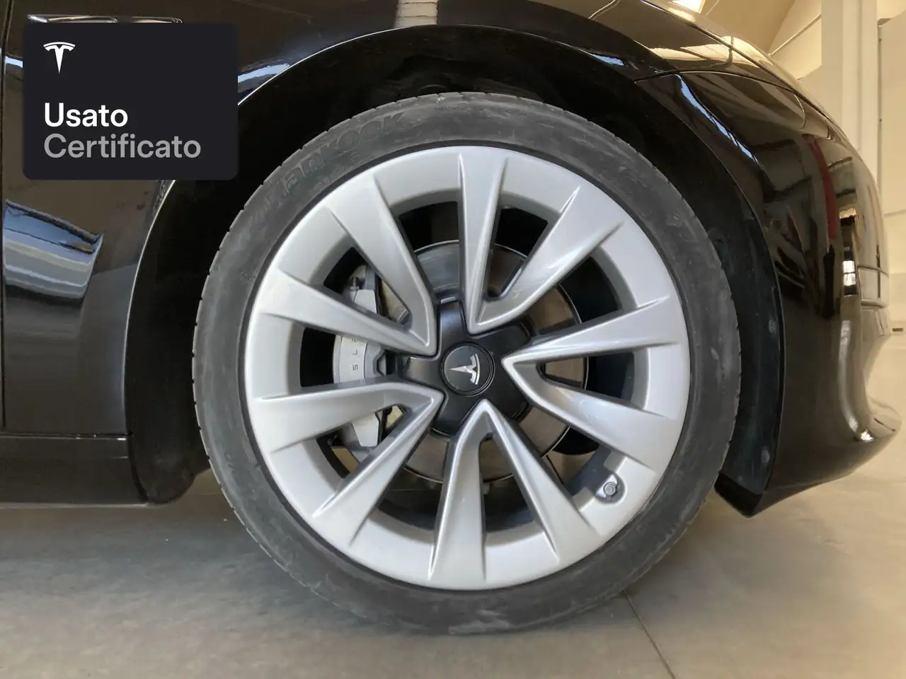 2021 Tesla Model 3 Long Range AWD, photograph 11