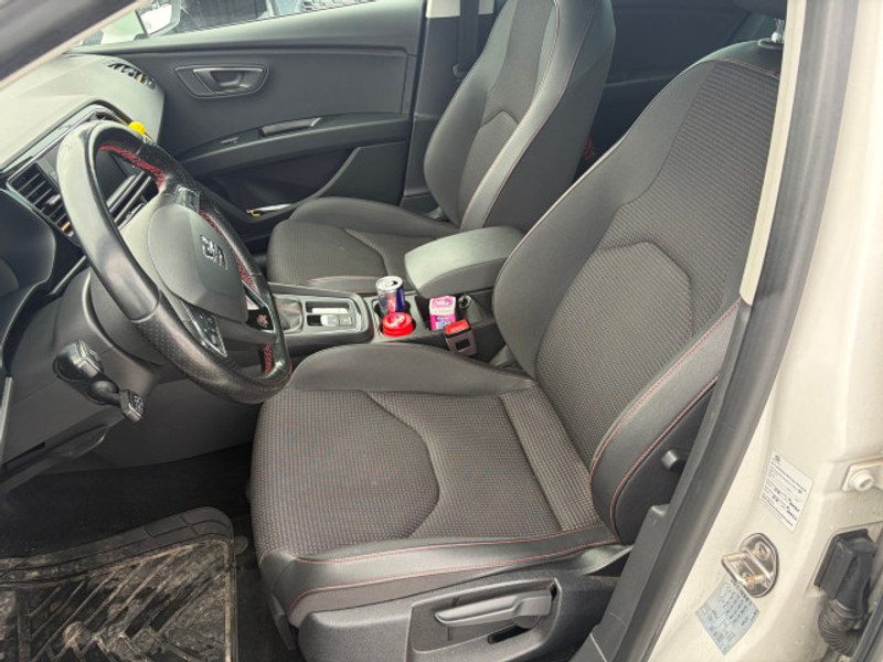 SEAT Leon . — photo 4
