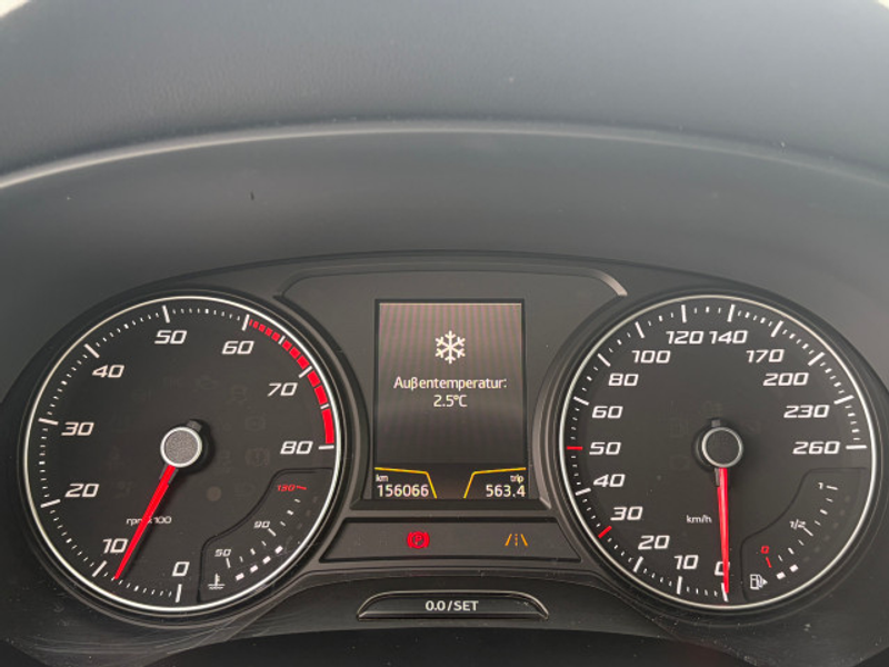 SEAT Leon . — photo 5