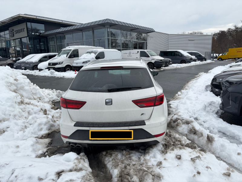 SEAT Leon . — photo 3