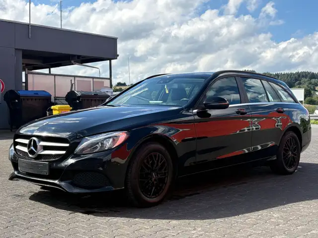 Mercedes-Benz C 200 d AUTOMATIK NAVI AHK PDC TÜV