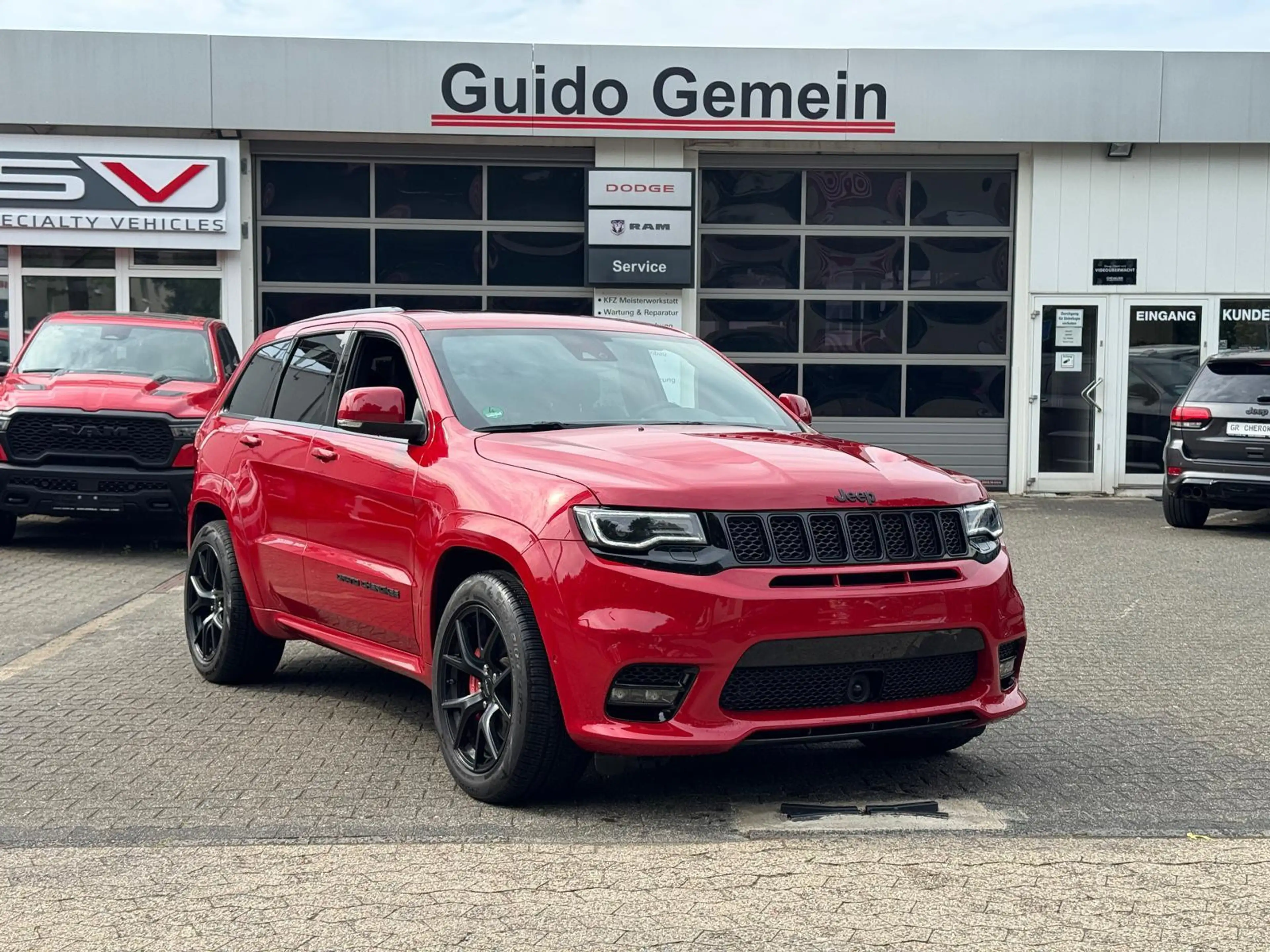 Jeep Grand Cherokee 6.4 V8 HEMI SRT unfallfrei, Deutsches Modell