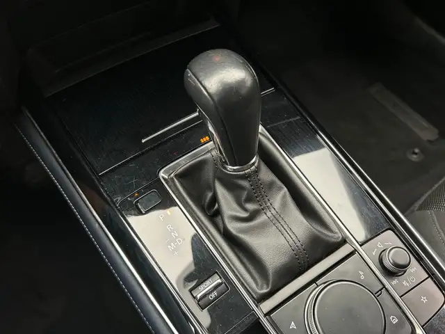 Mazda CX-30 view 11