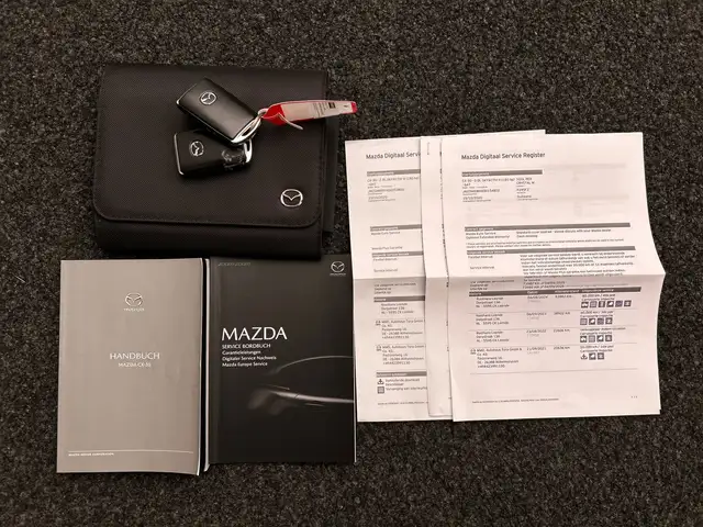Mazda CX-30 view 13