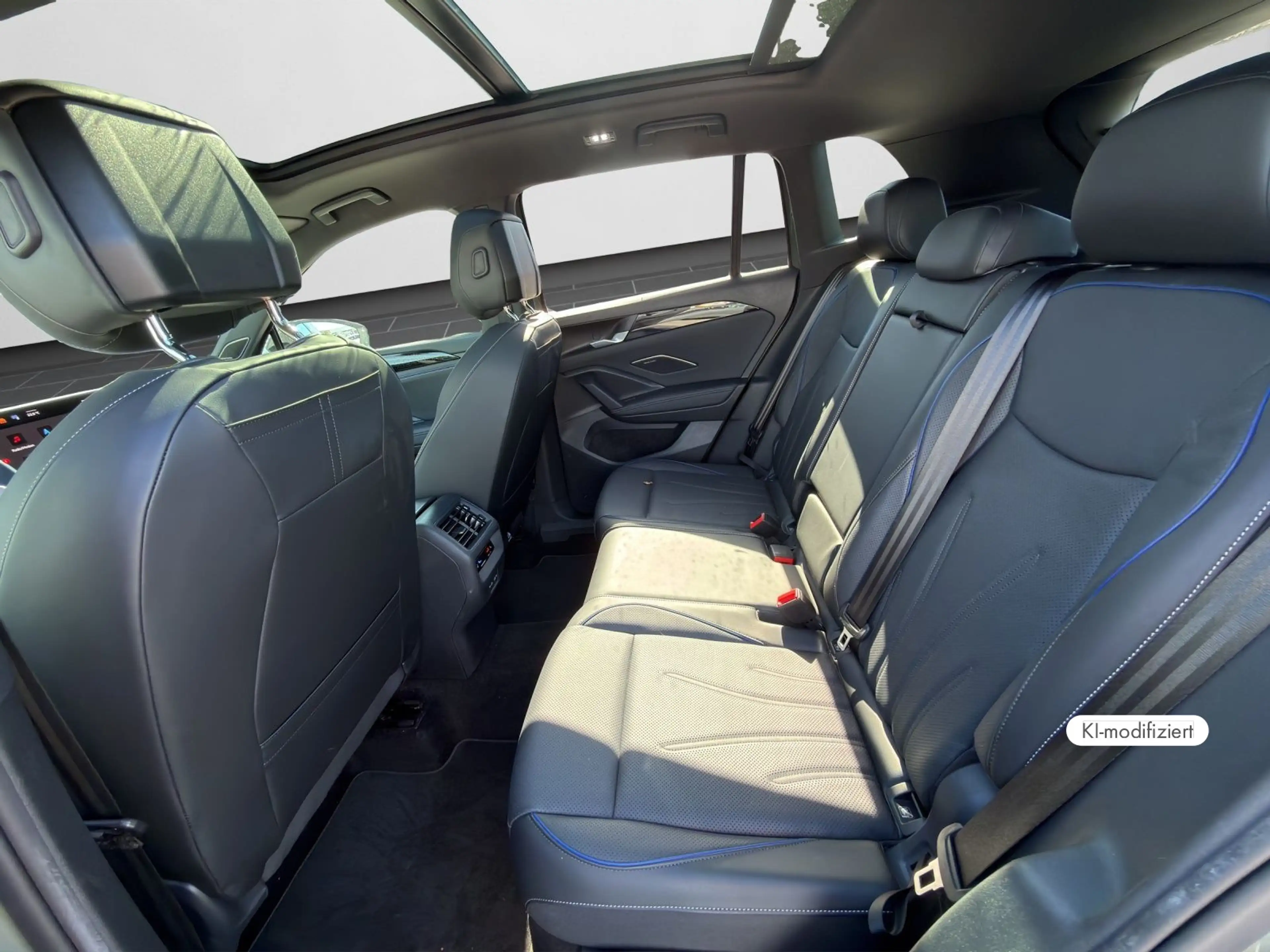 Volkswagen Tiguan R-Line R-Line 1.5 TSI DSG AHK PANO MATRIX — photo 14