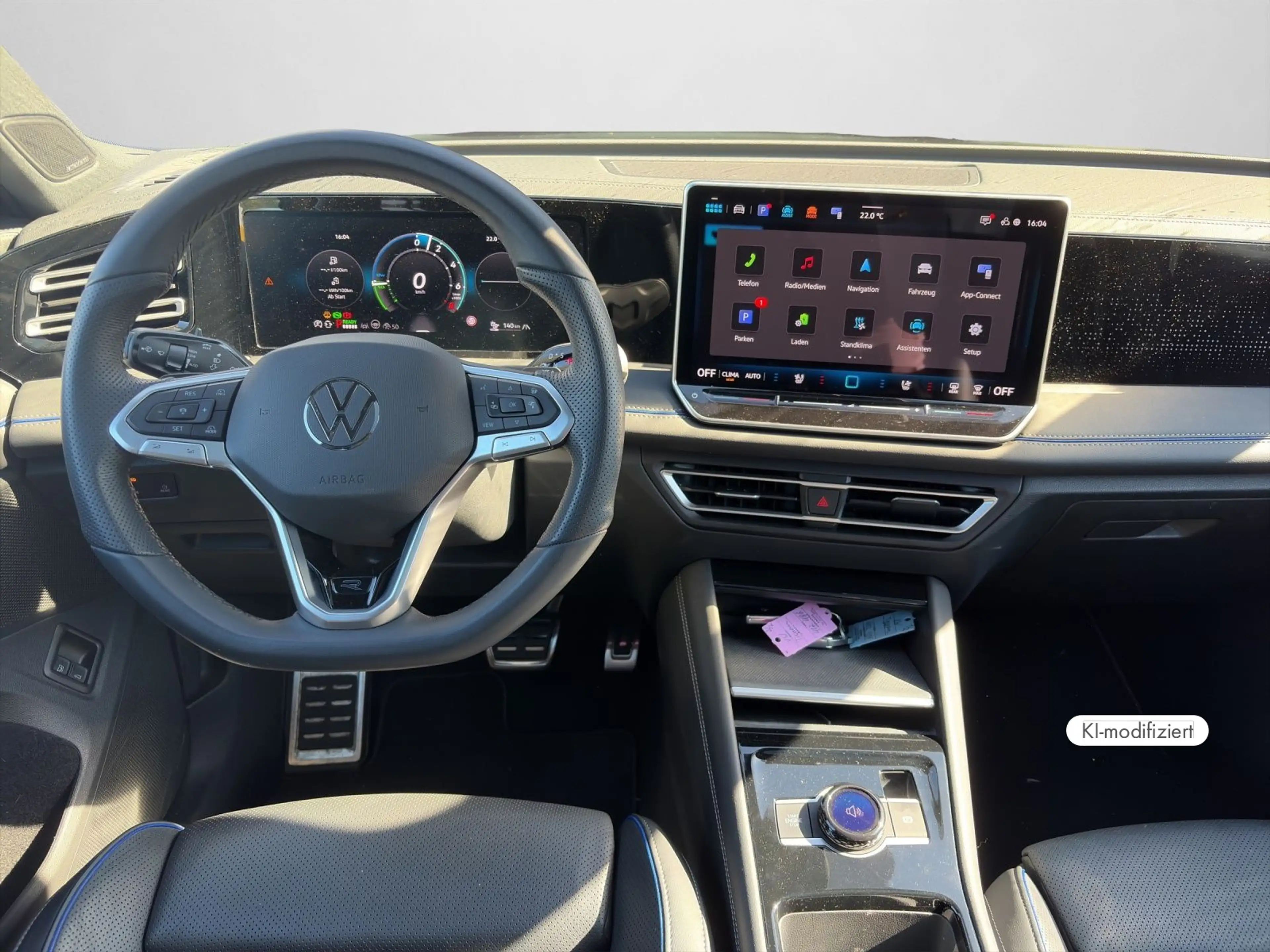 Volkswagen Tiguan R-Line R-Line 1.5 TSI DSG AHK PANO MATRIX — photo 3