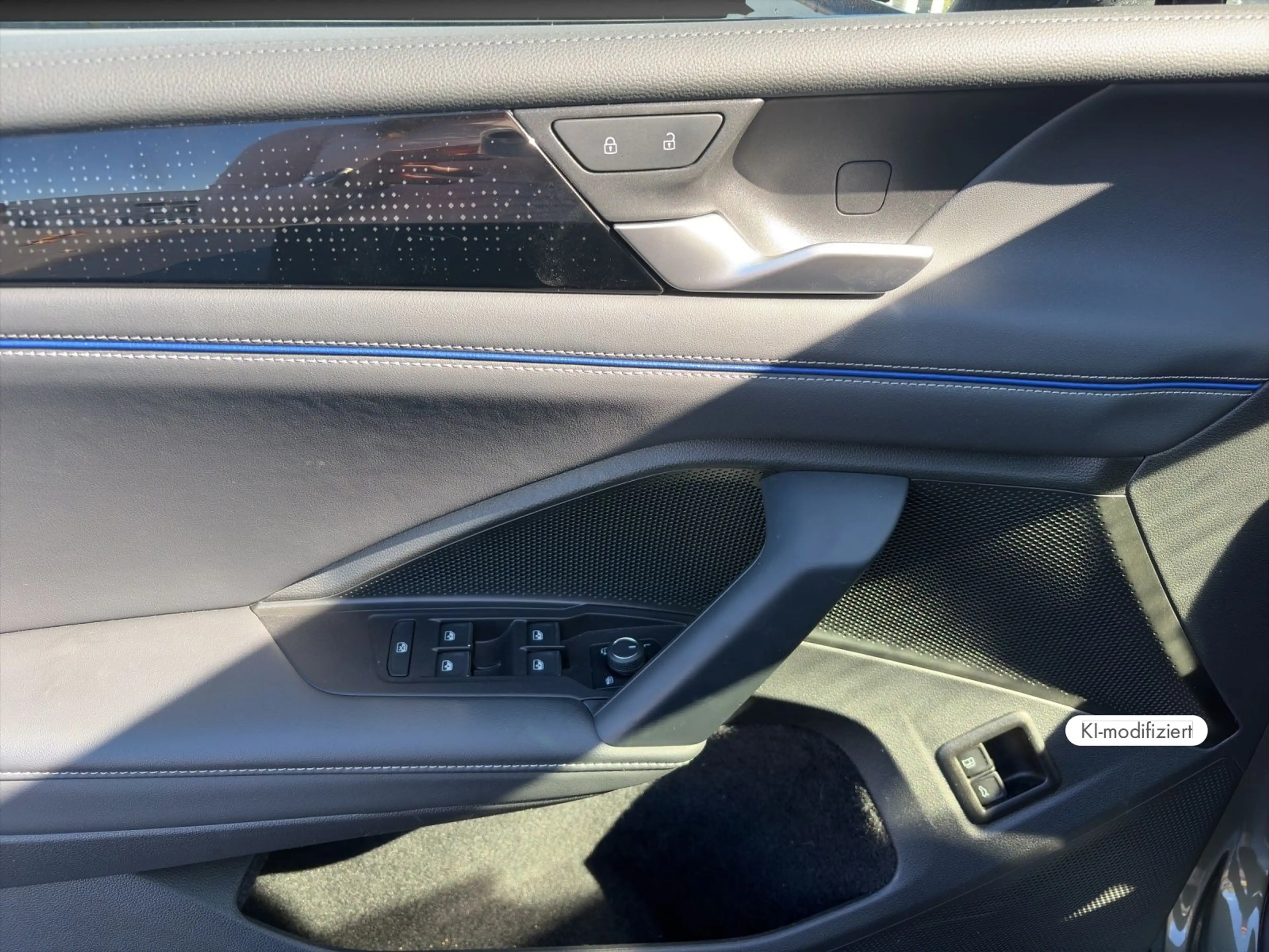 Volkswagen Tiguan R-Line R-Line 1.5 TSI DSG AHK PANO MATRIX — photo 13