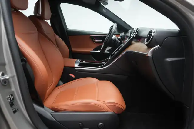 Mercedes-Benz C-Class view 7