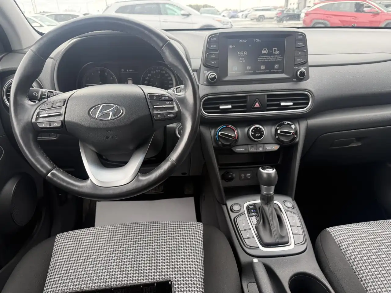 Hyundai KONA снимка Hyundai KONA