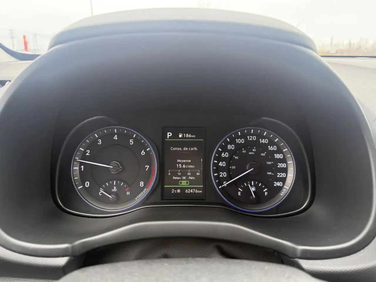 Hyundai KONA снимка Hyundai KONA