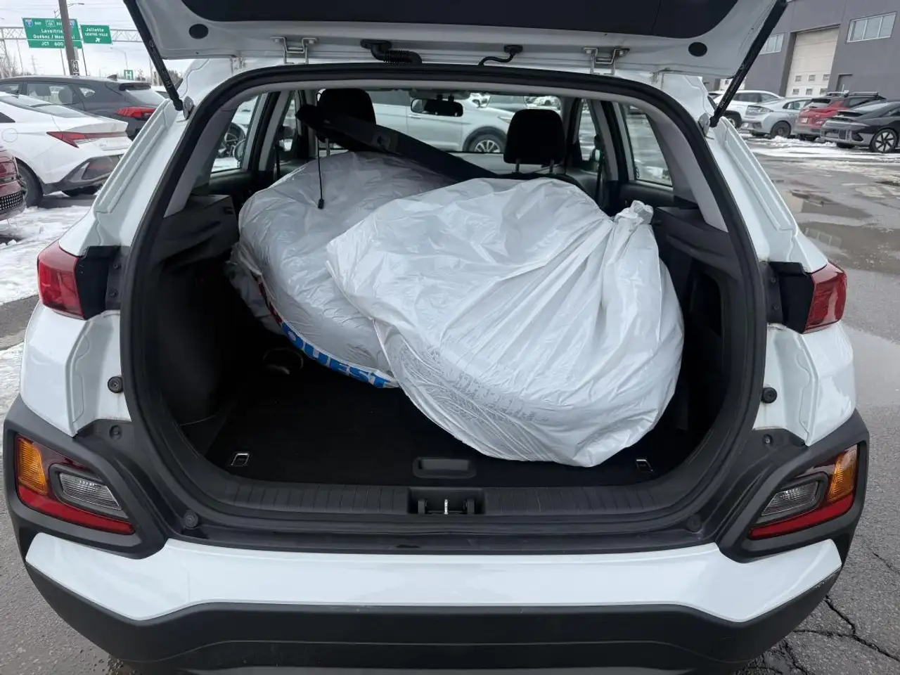 Hyundai KONA снимка Hyundai KONA